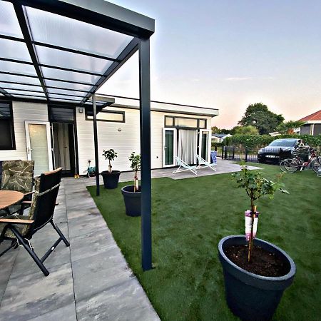 Ferienhaus Luxchalet #Vaju Lathum# Am See, Strand, Pool, Nationalpark ภายนอก รูปภาพ