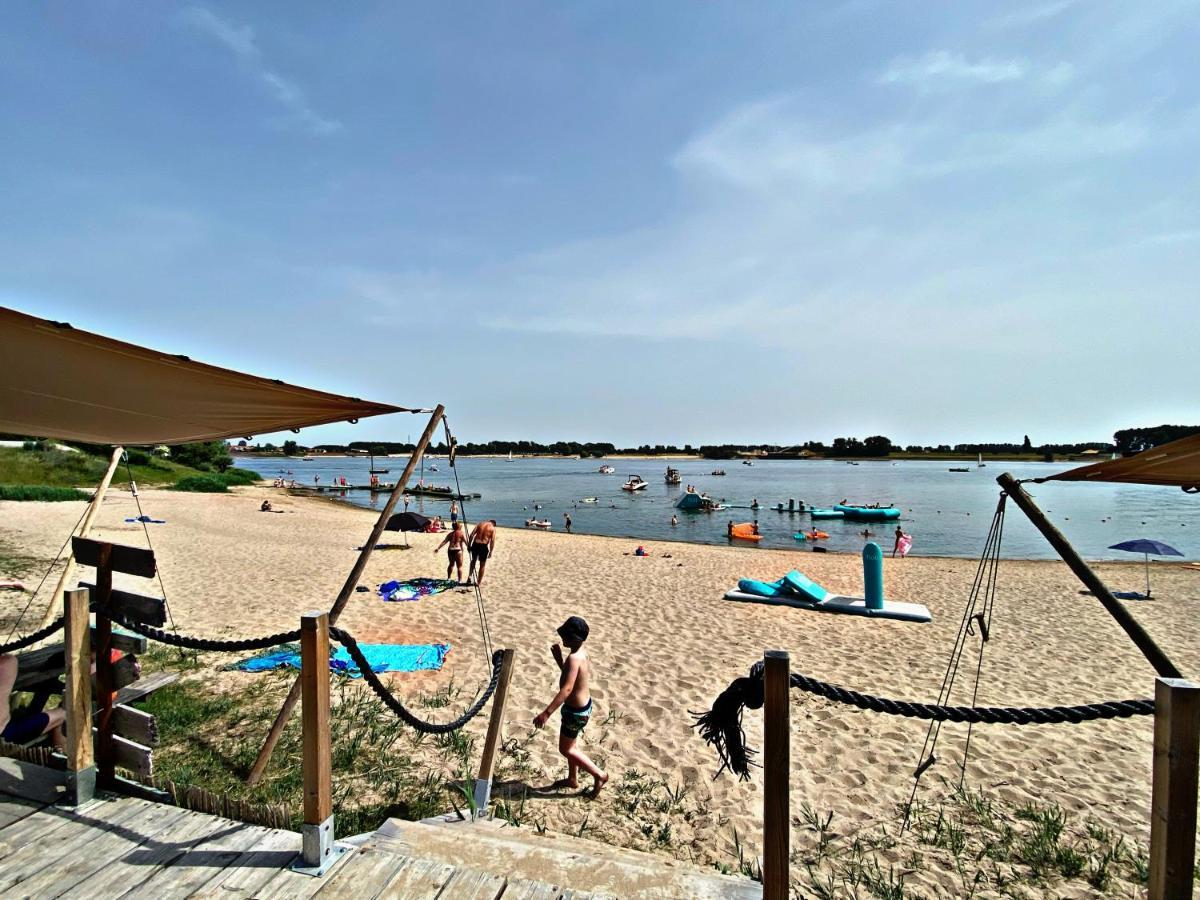 Ferienhaus Luxchalet #Vaju Lathum# Am See, Strand, Pool, Nationalpark ภายนอก รูปภาพ